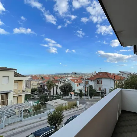 別荘 Ilenia マリーナ・ディ・モンテマルチアーノ